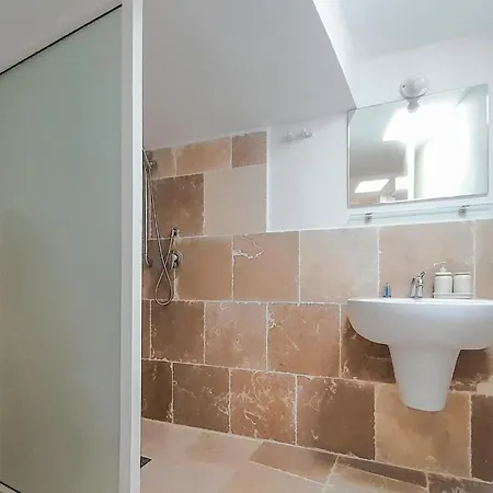 Gorgeous In Ostuni * سيغلي ميسابيكا