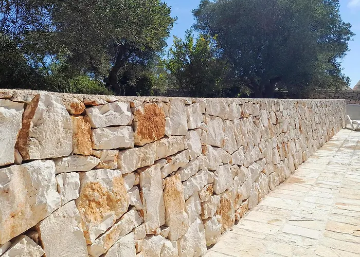 Gorgeous In Остуни